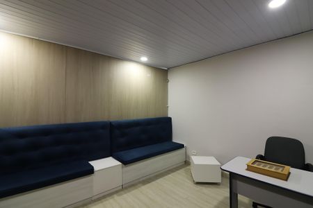 Casa à venda com 200m², 5 quartos e 2 vagasQuarto 4