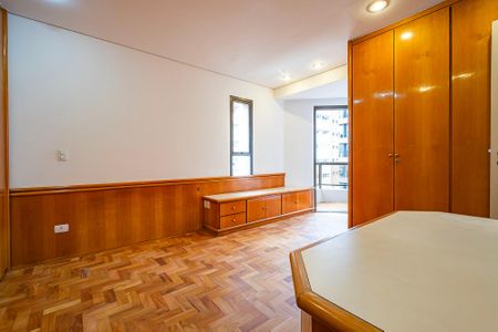 Apartamento para alugar com 155m², 3 quartos e 2 vagasSuíte