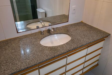 Apartamento para alugar com 155m², 3 quartos e 2 vagasSuíte - Banheiro