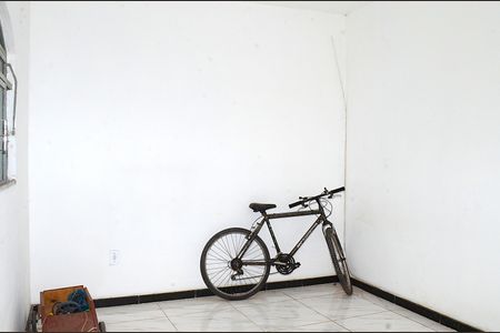 Quarto 1 de casa para alugar com 2 quartos, 70m² em Belmonte, Belo Horizonte