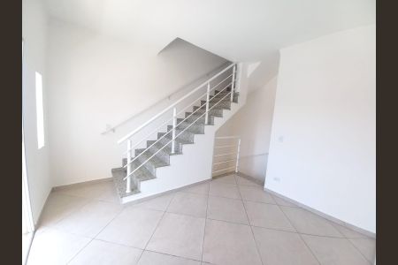 Casa de condomínio para alugar com 108m², 3 quartos e 1 vagaSala