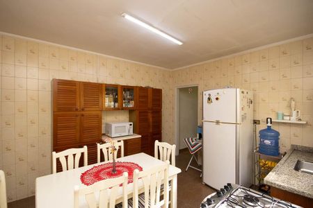 Casa à venda com 175m², 2 quartos e 2 vagasCozinha