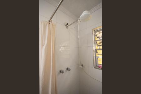 Casa à venda com 175m², 2 quartos e 2 vagasBanheiro 1