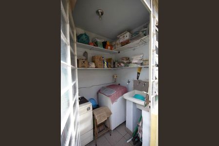 Casa à venda com 175m², 2 quartos e 2 vagasÁrea de Serviço