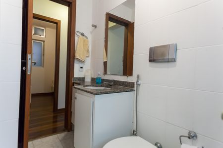 Apartamento à venda com 85m², 2 quartos e 1 vagaBanheiro Social