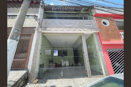 Casa à venda com 225m², 2 quartos e 2 vagasFachada