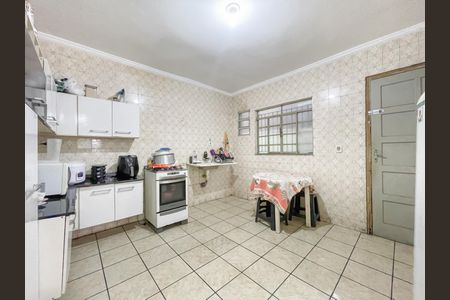 Casa à venda com 225m², 2 quartos e 2 vagasCozinha