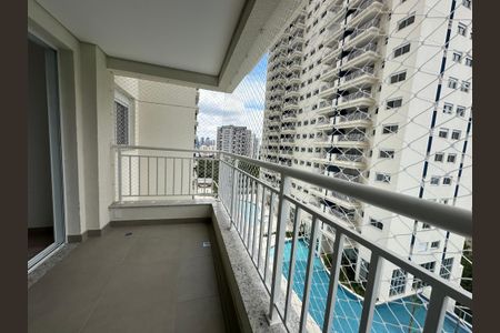 Apartamento à venda com 70m², 3 quartos e 2 vagas Apartamento à venda com 70m², 3 quartos e 2 vagasVaranda