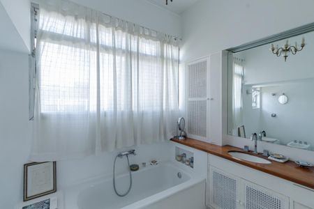 Apartamento para alugar com 410m², 3 quartos e 1 vagaBanheiro da Suíte 2