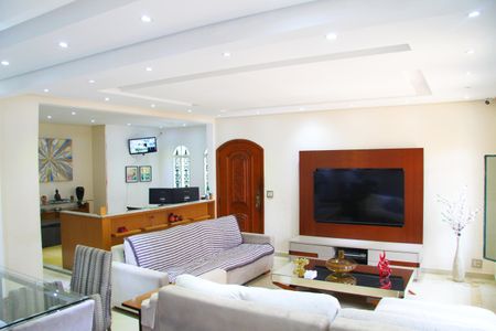 Casa à venda com 260m², 4 quartos e 3 vagasSala 