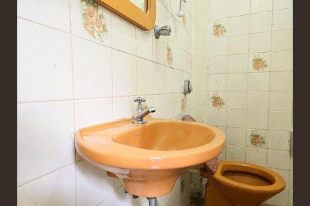 Casa à venda com 260m², 4 quartos e 3 vagasBanheiro de serviço