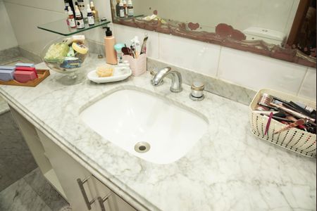 Apartamento à venda com 149m², 3 quartos e 3 vagasBanheiro da Suíte 1