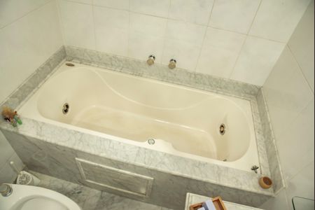 Apartamento à venda com 149m², 3 quartos e 3 vagasBanheiro da Suíte 1