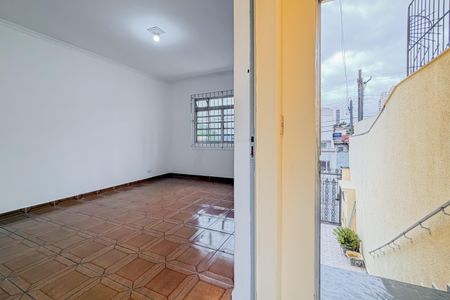 Casa para alugar com 220m², 4 quartos e 3 vagas Casa para alugar com 220m², 4 quartos e 3 vagasEntrada
