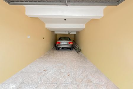 Casa para alugar com 220m², 4 quartos e 3 vagas Casa para alugar com 220m², 4 quartos e 3 vagasGaragem