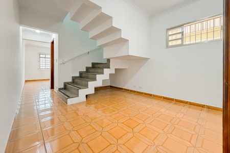 Casa para alugar com 220m², 4 quartos e 3 vagas Casa para alugar com 220m², 4 quartos e 3 vagasSala de Jantar