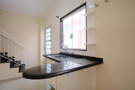 Cozinha de casa para alugar com 1 quarto, 50m² em Penha de França, São Paulo