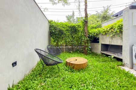 Casa de condomínio para alugar com 110m², 2 quartos e 2 vagasVaranda / Jardim