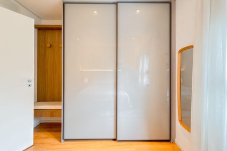 Casa de condomínio para alugar com 110m², 2 quartos e 2 vagasSuíte 1 - Armários 