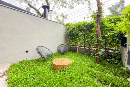 Casa de condomínio para alugar com 110m², 2 quartos e 2 vagasVaranda / Jardim