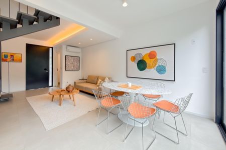 Casa de condomínio para alugar com 110m², 2 quartos e 2 vagasSala