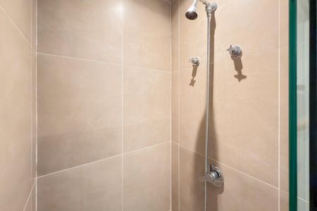 Casa de condomínio para alugar com 110m², 2 quartos e 2 vagasBanheiro da Suíte 1