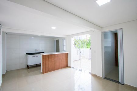 Sala de apartamento para alugar com 2 quartos, 50m² em Jardim do Estádio, Santo André