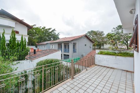 Casa à venda com 350m², 4 quartos e 3 vagas Casa à venda com 350m², 4 quartos e 3 vagasSacada