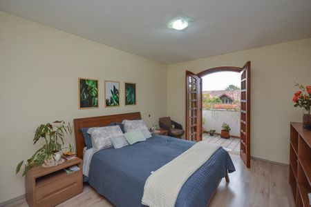 Casa à venda com 350m², 4 quartos e 3 vagas Casa à venda com 350m², 4 quartos e 3 vagasSuite 1
