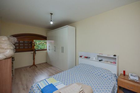 Casa à venda com 350m², 4 quartos e 3 vagas Casa à venda com 350m², 4 quartos e 3 vagasSuite 2