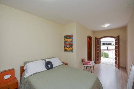 Casa à venda com 350m², 4 quartos e 3 vagas Casa à venda com 350m², 4 quartos e 3 vagasSuite 4