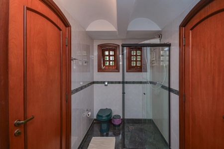 Casa à venda com 350m², 4 quartos e 3 vagas Casa à venda com 350m², 4 quartos e 3 vagasBanheiro da Suíte 3