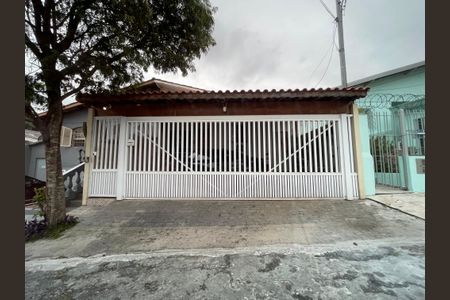 Casa à venda com 120m², 3 quartos e 2 vagasFachada