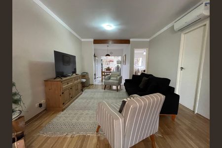 Casa à venda com 120m², 3 quartos e 2 vagasSala