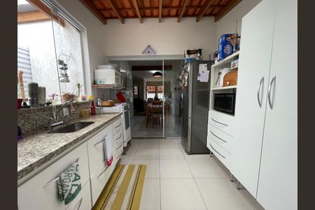 Casa à venda com 120m², 3 quartos e 2 vagasCozinha