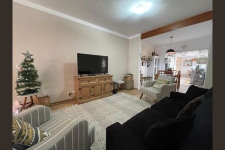 Casa à venda com 120m², 3 quartos e 2 vagasSala