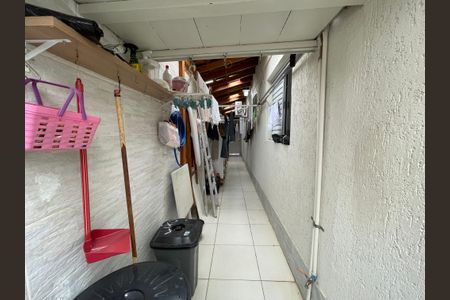 Casa à venda com 120m², 3 quartos e 2 vagasQuintal