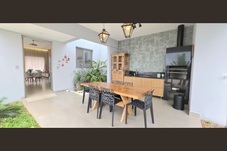 Casa à venda com 187m², 3 quartos e 3 vagasChurrasqueira 