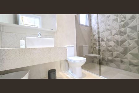 Casa à venda com 187m², 3 quartos e 3 vagasBanheiro da Suíte 1