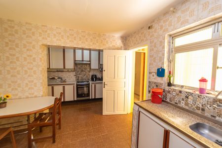 Casa à venda com 114m², 4 quartos e 1 vagaCozinha