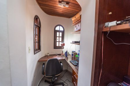 Casa à venda com 114m², 4 quartos e 1 vagaQuarto 1