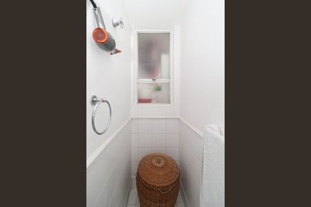 Apartamento à venda com 132m², 2 quartos e 2 vagas Apartamento à venda com 132m², 2 quartos e 2 vagasBanheiro da Suíte