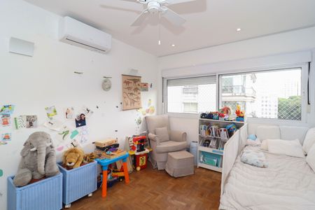 Apartamento à venda com 132m², 2 quartos e 2 vagas Apartamento à venda com 132m², 2 quartos e 2 vagasQuarto