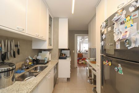 Apartamento à venda com 132m², 2 quartos e 2 vagas Apartamento à venda com 132m², 2 quartos e 2 vagasCozinha