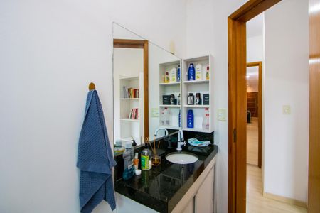 Apartamento à venda com 120m², 3 quartos e 2 vagas Apartamento à venda com 120m², 3 quartos e 2 vagasBanheiro do quarto 1