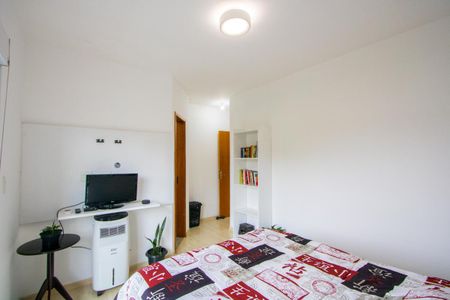 Apartamento à venda com 120m², 3 quartos e 2 vagas Apartamento à venda com 120m², 3 quartos e 2 vagasQuarto 1 - Suíte