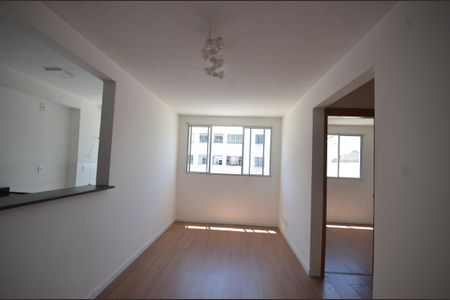 Sala de apartamento para alugar com 2 quartos, 45m² em Guadalupe, Rio de Janeiro