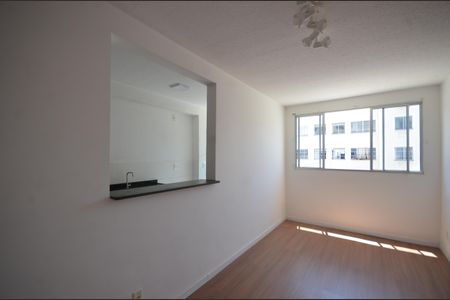 Sala de apartamento para alugar com 2 quartos, 45m² em Guadalupe, Rio de Janeiro