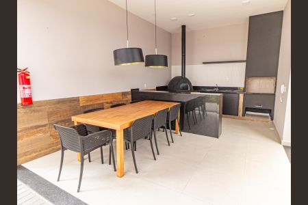 Apartamento para alugar com 40m², 2 quartos e sem vagaÁrea comum - Churrasqueira