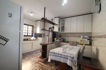 Apartamento à venda com 291m², 4 quartos e sem vagaCozinha
